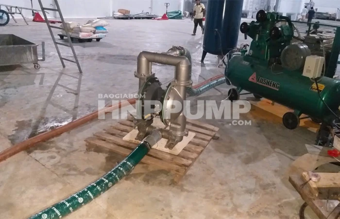 bơm màng aro bơm xăng dầu