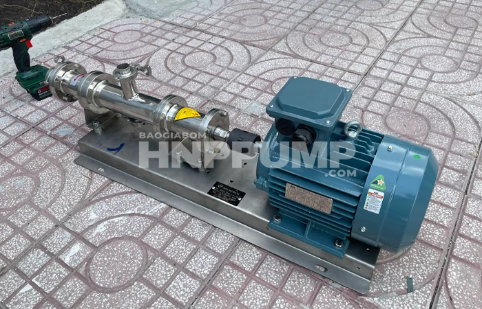 bơm trục vít cũ carten