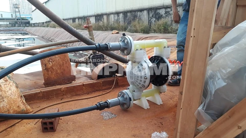 bơm màng khí nén bơm hóa chất ăn mòn