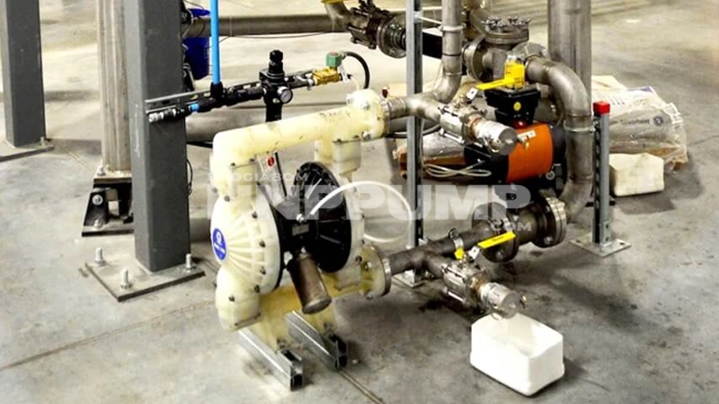 bơm màng khí nén husky nhựa bơm hóa chất ăn mòn